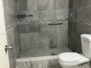 830 NE 199th St 102A, Miami FL 33179