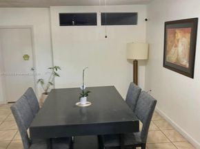 830 NE 199th St 102A, Miami FL 33179