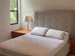 830 NE 199th St 102A, Miami FL 33179