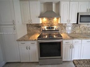 16339 Malibu Dr 22, Weston FL 33326