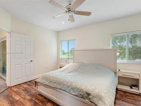 16339 Malibu Dr 22, Weston FL 33326