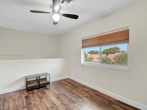 16339 Malibu Dr 22, Weston FL 33326