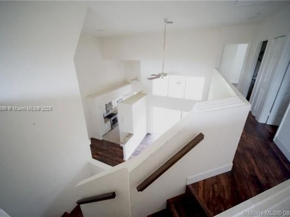 16339 Malibu Dr 22, Weston FL 33326