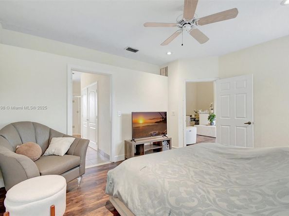 16339 Malibu Dr 22, Weston FL 33326