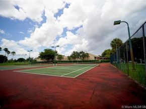 16339 Malibu Dr 22, Weston FL 33326