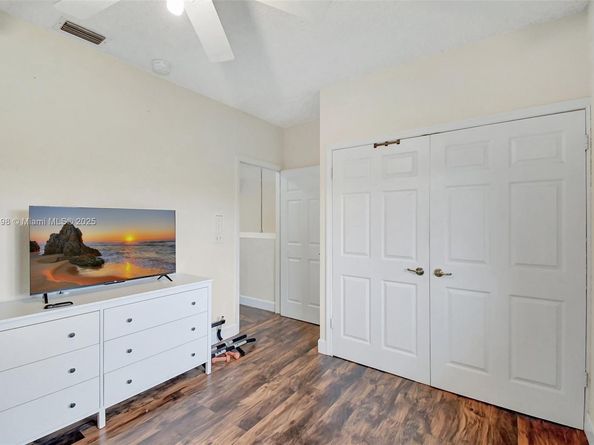 16339 Malibu Dr 22, Weston FL 33326