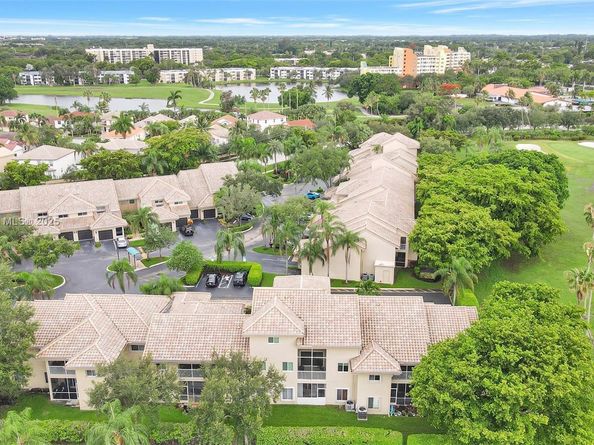 16339 Malibu Dr 22, Weston FL 33326