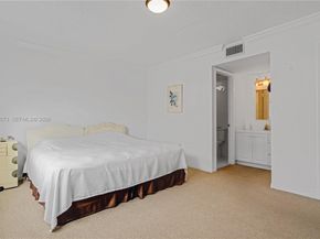 7801 Abbott Ave 302, Miami Beach FL 33141