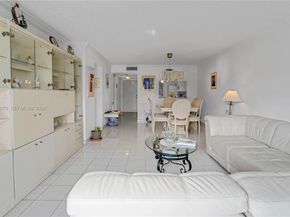 7801 Abbott Ave 302, Miami Beach FL 33141