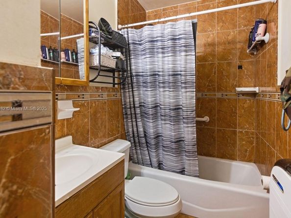 18520 NW 42nd Pl, Miami Gardens FL 33055