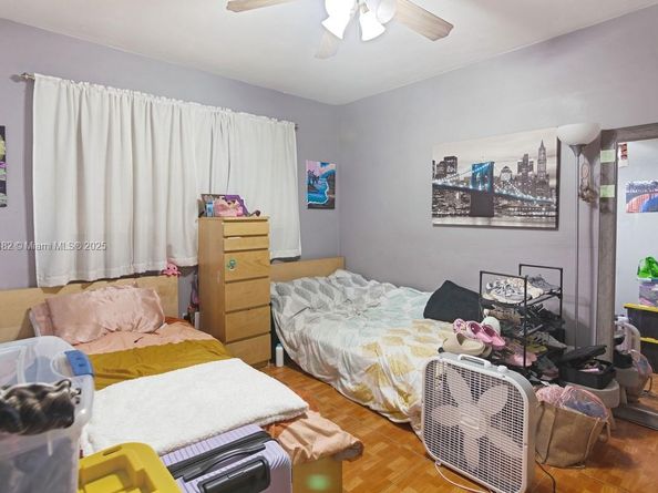 18520 NW 42nd Pl, Miami Gardens FL 33055