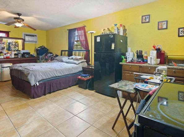 18520 NW 42nd Pl, Miami Gardens FL 33055