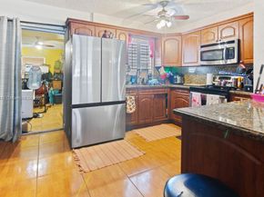 18520 NW 42nd Pl, Miami Gardens FL 33055