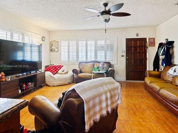 18520 NW 42nd Pl, Miami Gardens FL 33055