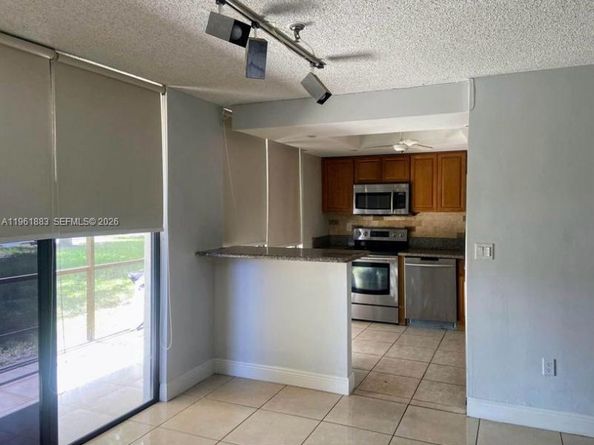 665 NE 195th St 119, Miami FL 33179
