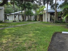 3320 Simms St, Hollywood FL 33021