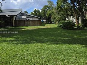 3320 Simms St, Hollywood FL 33021