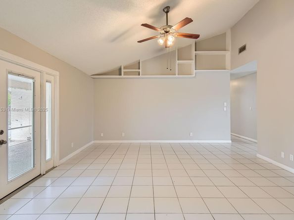 11035 NW 27th St, Sunrise FL 33322
