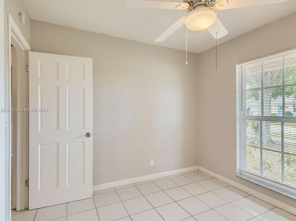 11035 NW 27th St, Sunrise FL 33322