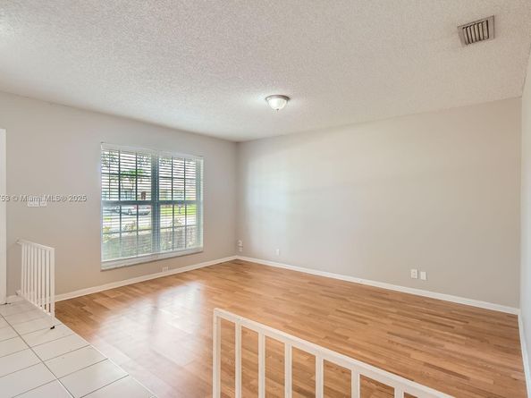 11035 NW 27th St, Sunrise FL 33322
