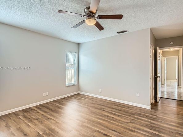 11035 NW 27th St, Sunrise FL 33322