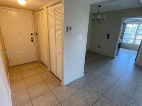 4164 Inverrary Dr 215, Lauderhill FL 33319