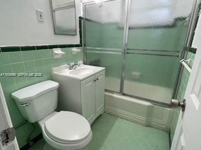 810 82nd St, Miami Beach FL 33141