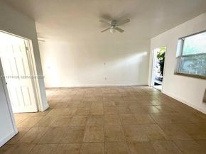 810 82nd St, Miami Beach FL 33141