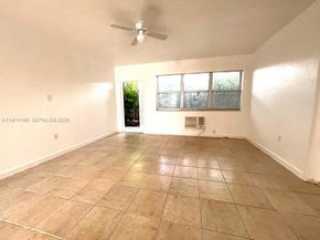 810 82nd St, Miami Beach FL 33141