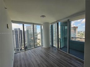 888 Biscayne Blvd 4001, Miami FL 33132