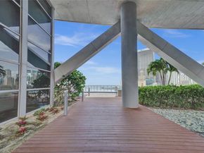 888 Biscayne Blvd 4001, Miami FL 33132