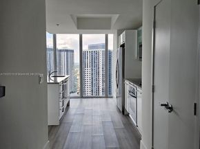 888 Biscayne Blvd 4001, Miami FL 33132