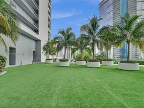 888 Biscayne Blvd 4001, Miami FL 33132