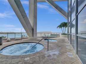 888 Biscayne Blvd 4001, Miami FL 33132