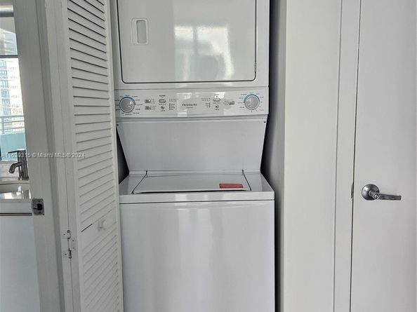 888 Biscayne Blvd 4001, Miami FL 33132