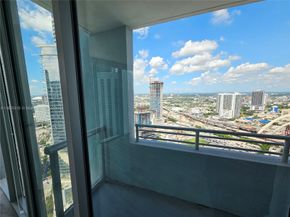 888 Biscayne Blvd 4001, Miami FL 33132