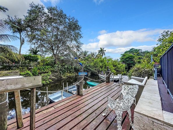 2610 SW 19th St, Fort Lauderdale FL 33312
