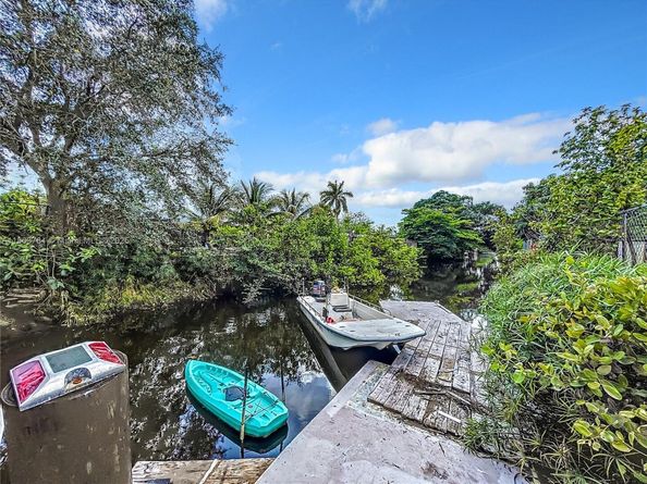 2610 SW 19th St, Fort Lauderdale FL 33312