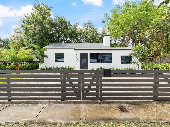 666 NE 62nd St, Miami FL 33138