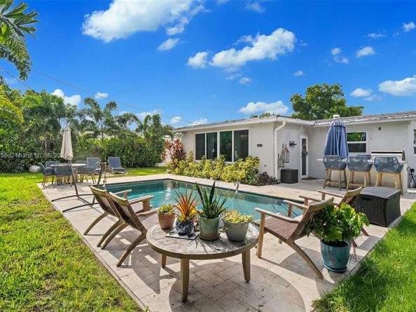 6351 Moseley St, Hollywood FL 33024
