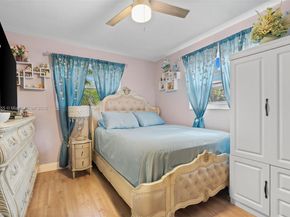 6351 Moseley St, Hollywood FL 33024