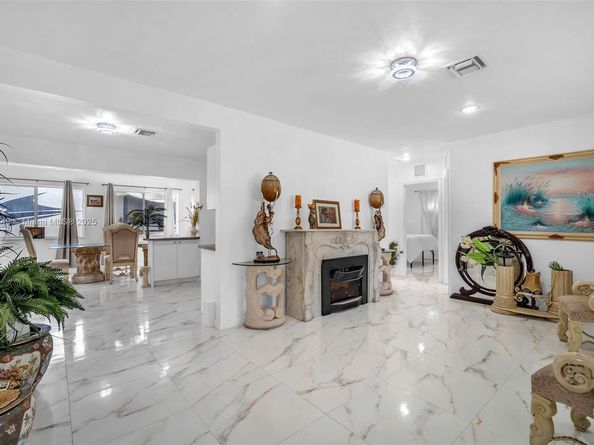 3241 SW 66th Ave, Miramar FL 33023