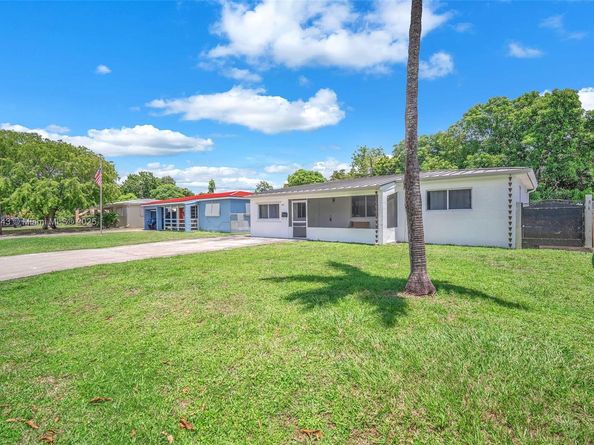 3241 SW 66th Ave, Miramar FL 33023