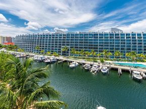 3001 NE 185th St 517, Aventura FL 33180