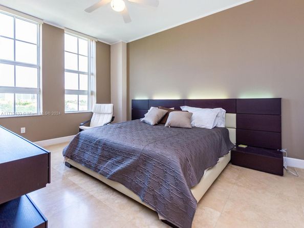 3001 NE 185th St 517, Aventura FL 33180