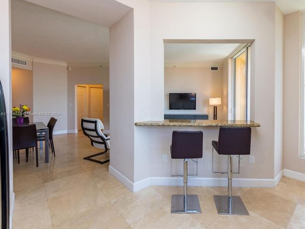 3001 NE 185th St 517, Aventura FL 33180