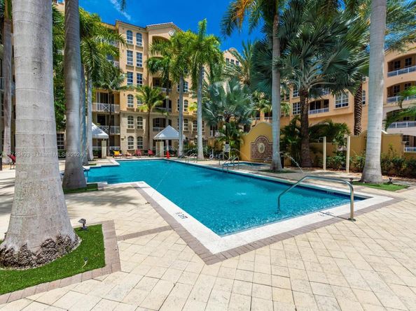 3001 NE 185th St 517, Aventura FL 33180