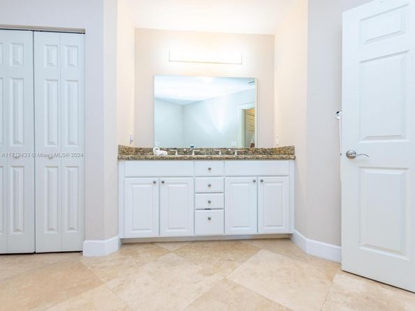 3001 NE 185th St 517, Aventura FL 33180