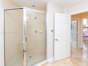 3001 NE 185th St 517, Aventura FL 33180