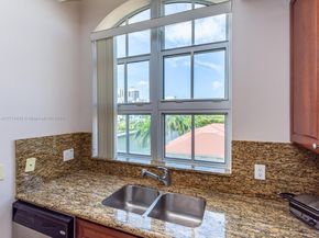 3001 NE 185th St 517, Aventura FL 33180